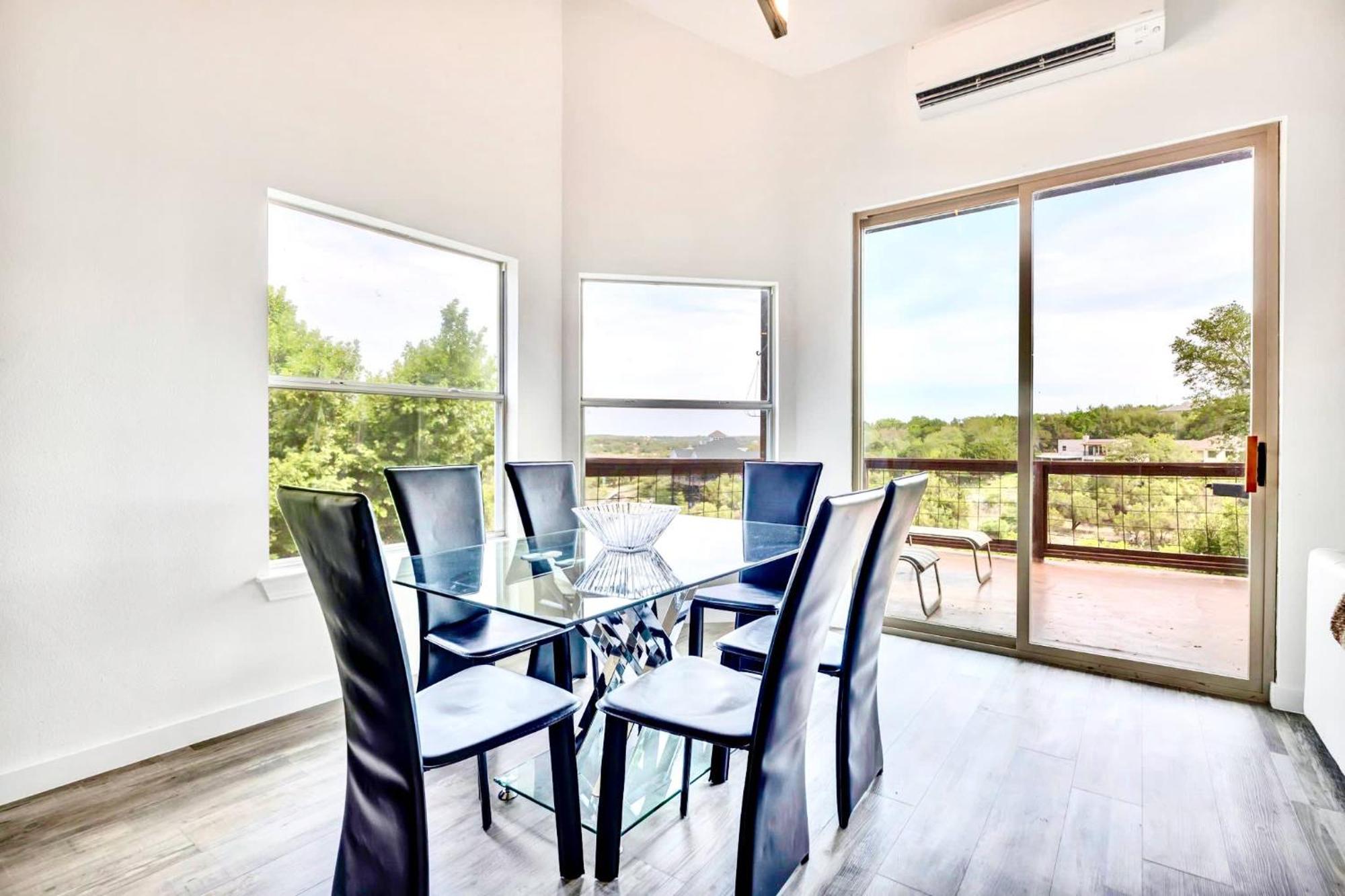 Holiday home Upstay - Getaway - Pool & Hot Tub & Games