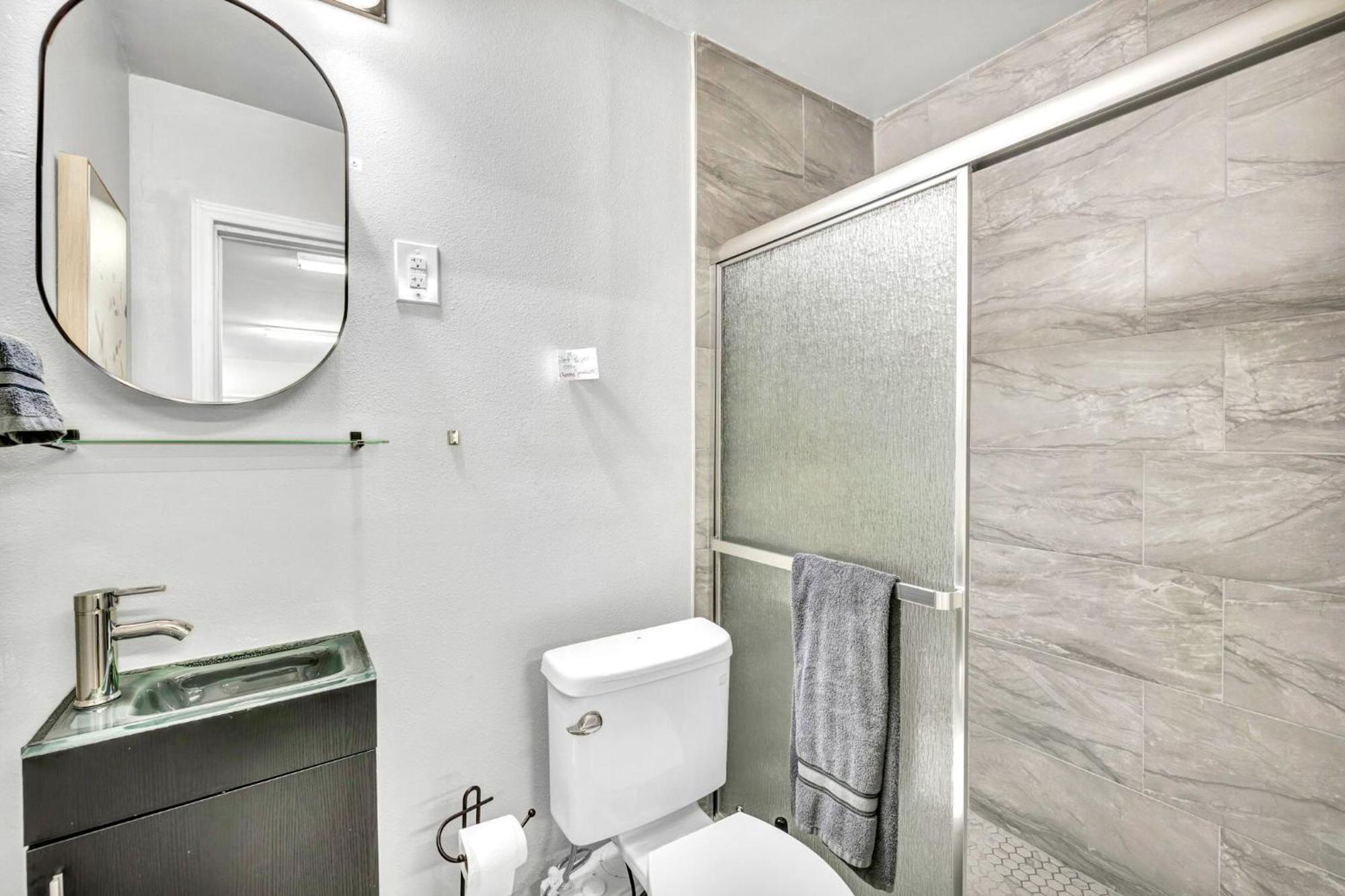 Holiday home Upstay - Getaway - Pool & Hot Tub & Games *